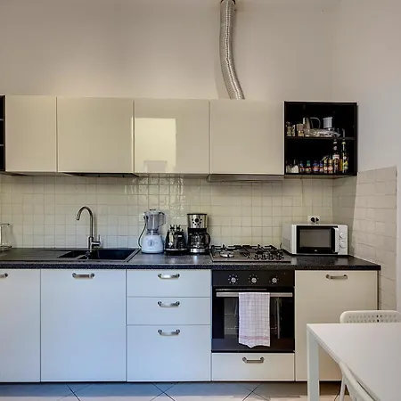 Benedetta 8 Apartman *